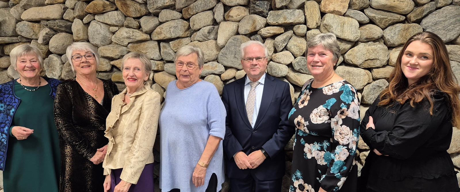 Venstre bak: Helge Hisdal, Laila Haugen, Lillian Skar, Solveig Vassenden, Svanhild Eikedal Lauvås Venstre fremme:Michelline Biseke,, Grete Solheim, Ina-Bell Totland Arnesen