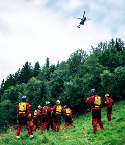 Samarbeid med Rescue 8, redningshelikopteret som er stasjonert i Florø. Foto: Brynjar Tvedt.