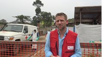 Utenandssjef Tørris Jæger besøker de ebolarammede områdene i Øst-Kongo.
