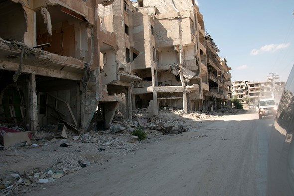 Sammenraste bygninger i Syra