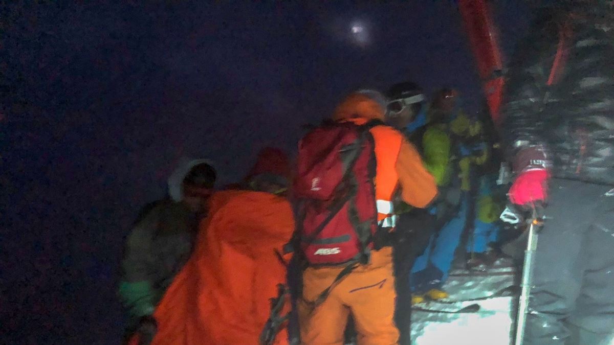 Skiturister ble reddet fra Lyngen i Troms