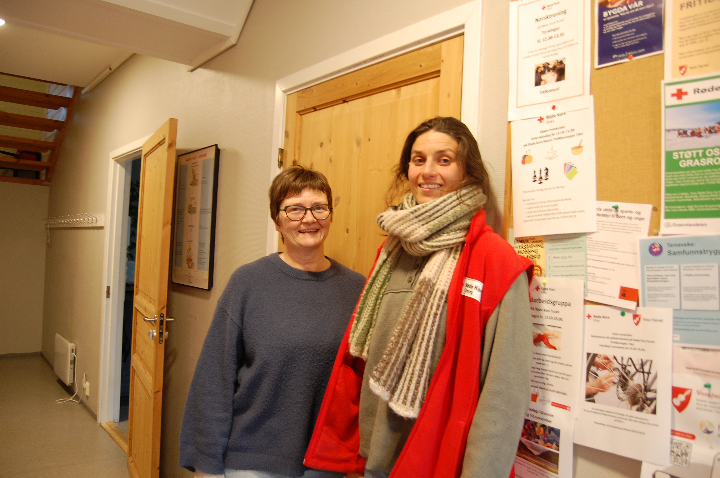 Marit Nedkvitne og Nicole Dube i Voss Røde Kors