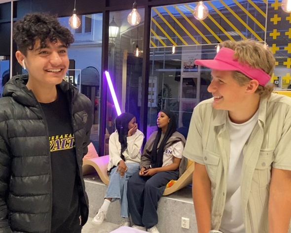 To deltakere på fellesverket i bergen