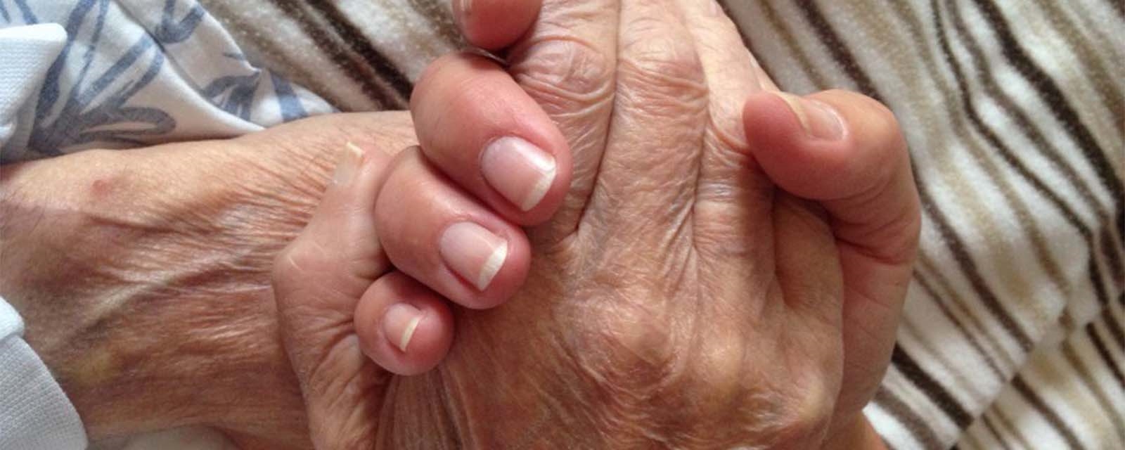 Ei hand som held ei anna