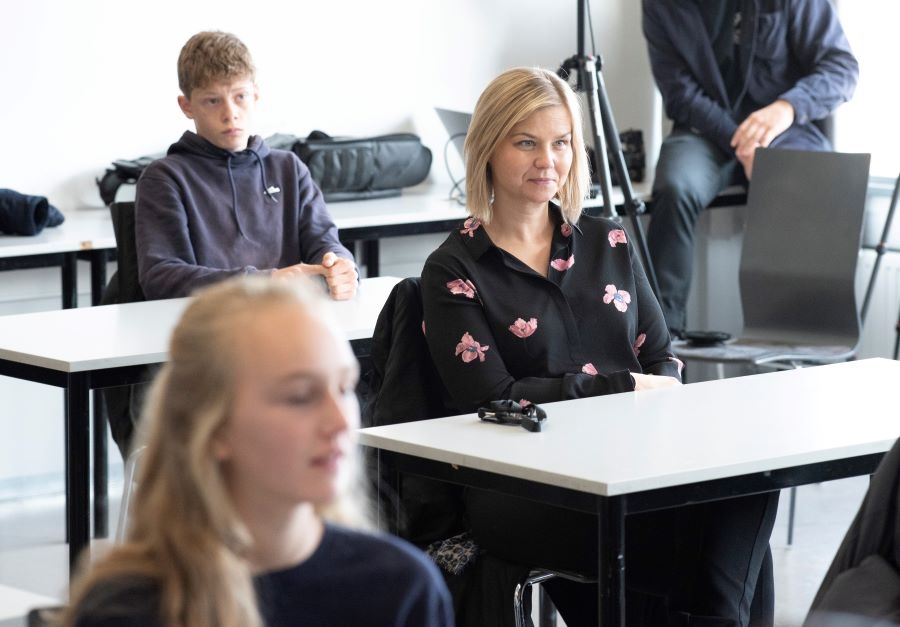 ministerbesøk-brukhue-okt20