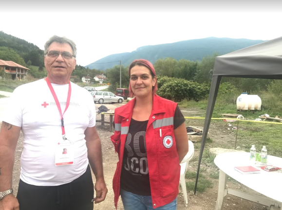 Frivillige for Bosnia-Hercegovina hjelper migranter