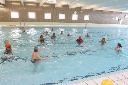 Symjeopplæring i basseng