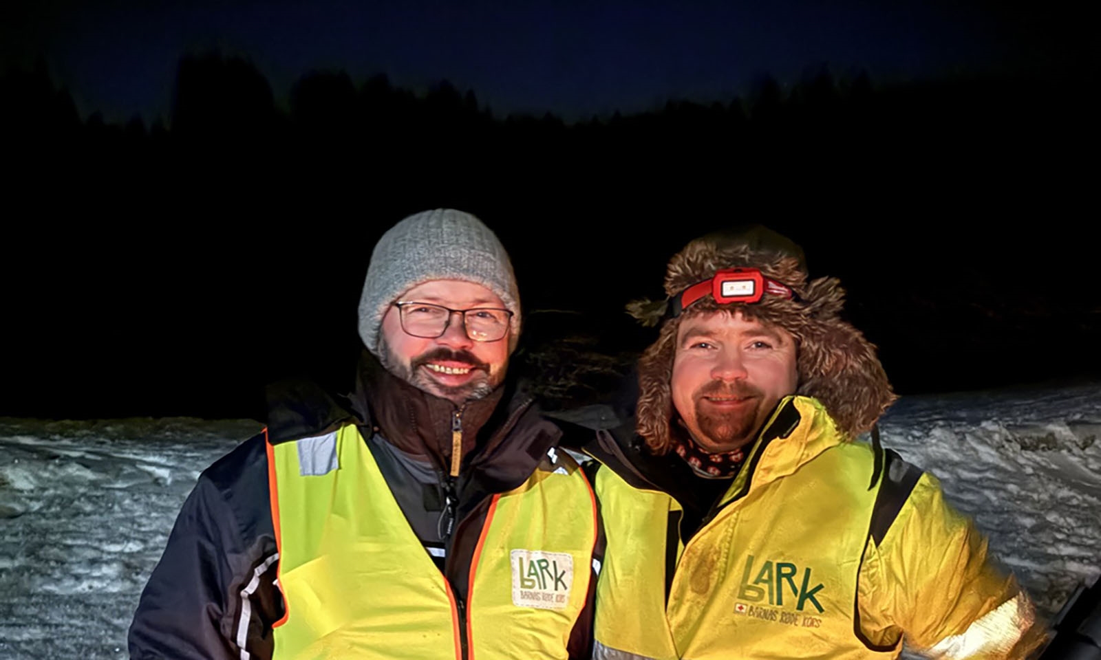 Annenhver tirsdag med en fast gruppe av 9 frivillige, hvorav 7 har vært med fra starten