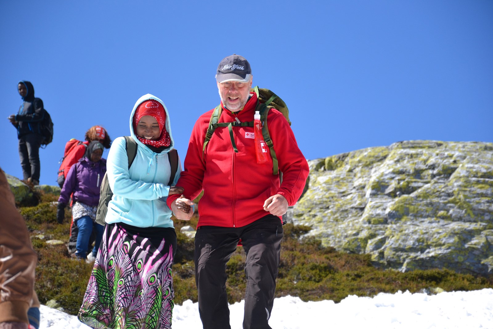 Vi kan ikke love snødekte fjelltopper når vi 22. juni setter kursen mot Kverndammen, men på årets første Til Topps-tur blir det garantert mye turglede. Bildet er tatt på en tidligere tur til Blefjell. Foto: Bjørn Sodeland 