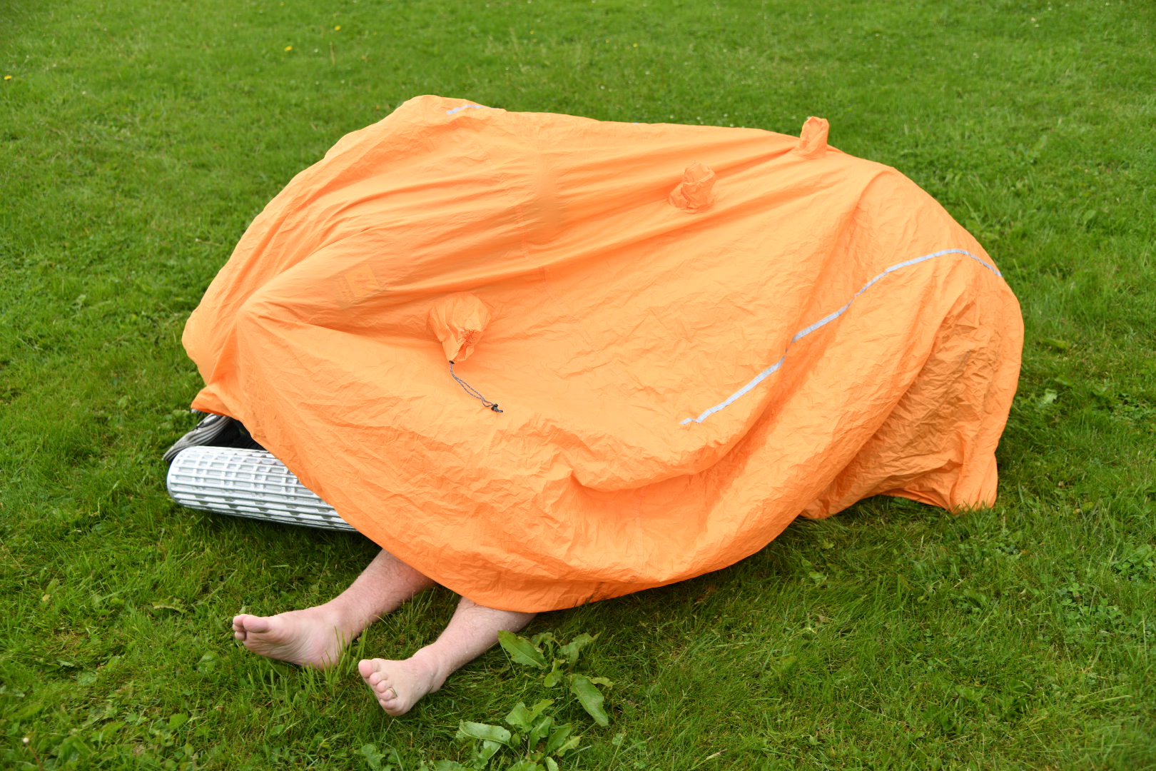 Hypotermiøving, under shelterduk.jpg