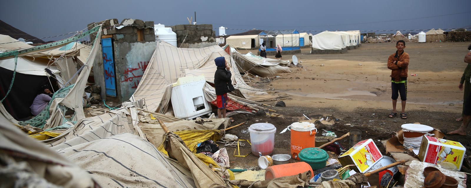 Raserte telt i flyktningleir i Jemen.