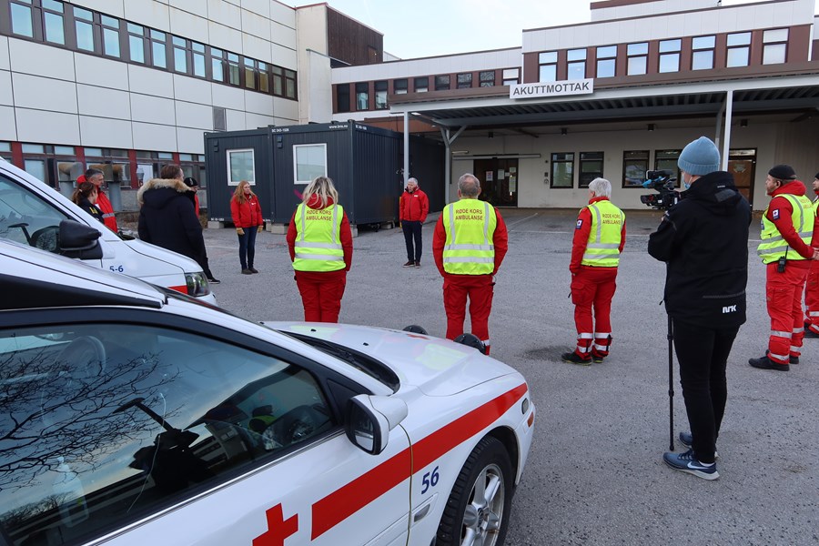 Hjelpekorpset i Agder utenfor akuttmottaket på Sørland sykehus