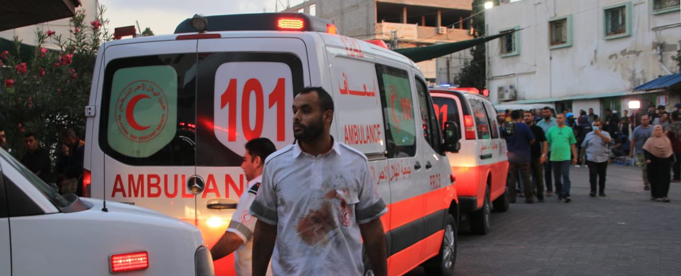 Ambulanse foran sykehus