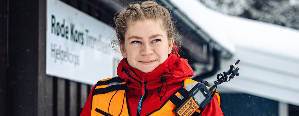 Påsken er ofte en travel tid for Kine og de andre frivillige i Hjelpekorpset hvor mange trenger hjelp.  Foto: Aleksander Båtnes / Røde Kors