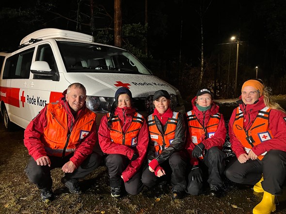 Frivillige sykehusguider fra Kristiansand Røde Kors hjelper pasienter og pårørende med å finne fram på Sørlandet sykehus.
