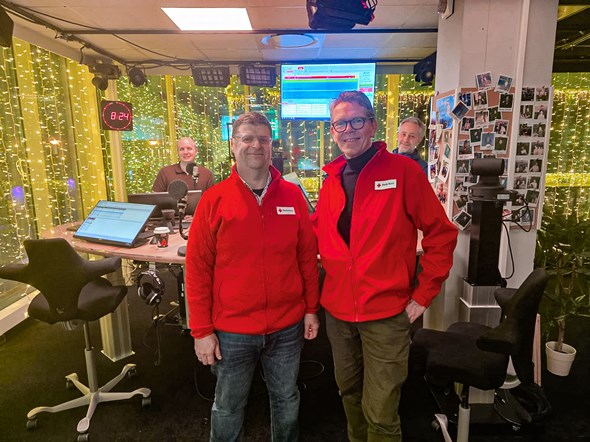 Frivillige sykehusguider fra Kristiansand Røde Kors hjelper pasienter og pårørende med å finne fram på Sørlandet sykehus.