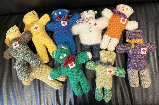 Mange ferdige bamser klare for å finne nye eiere.