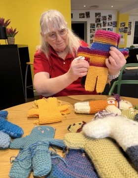 Lene  jobber med kosebamsene