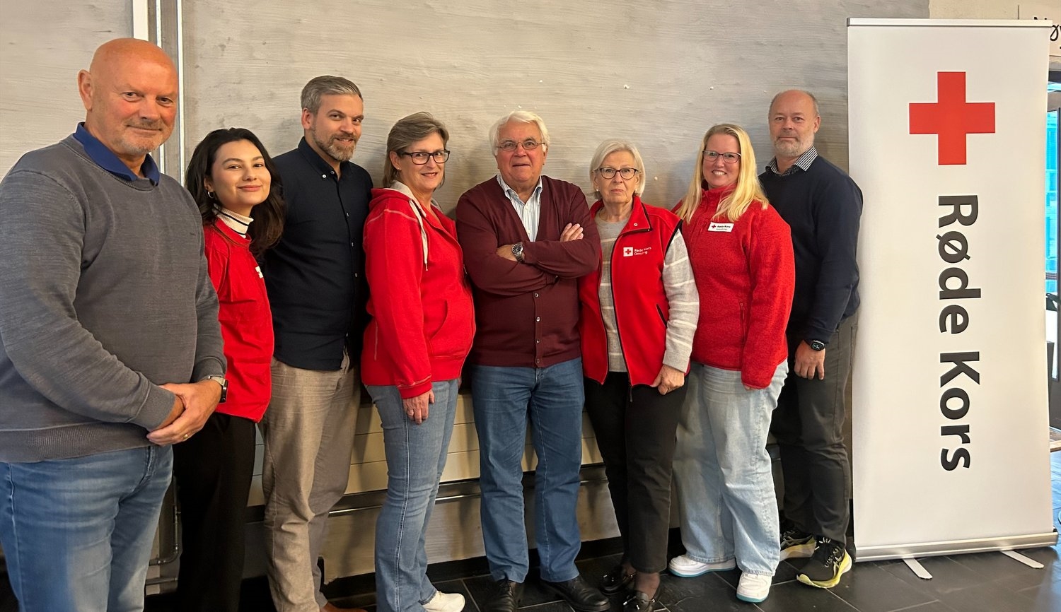 Personer samlet sammen