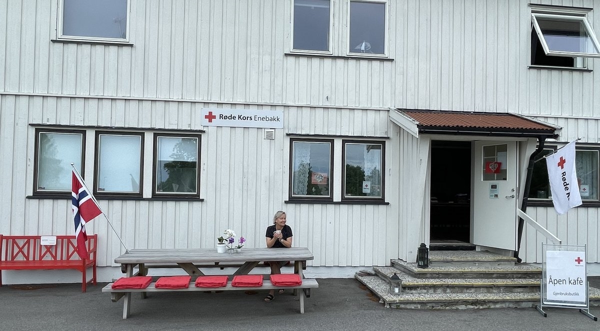 Frivillig utenfor våre lokaler