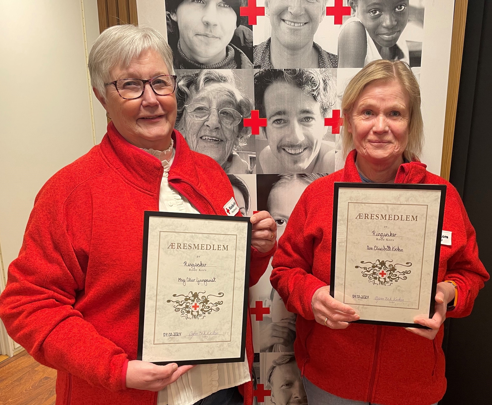20240418_may og ann elisabeth med diplomer