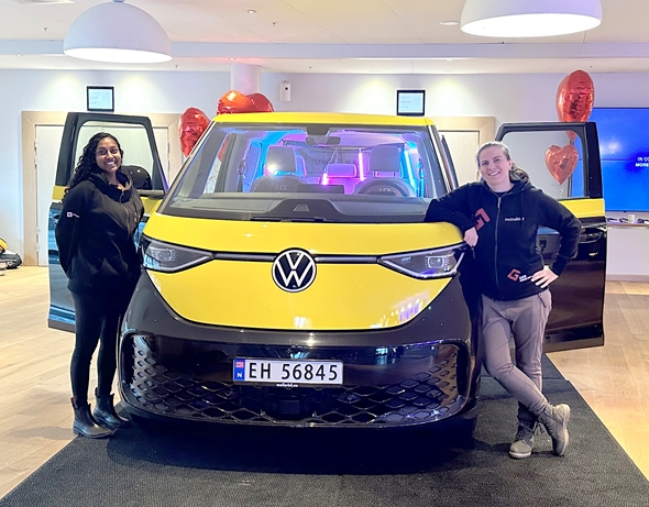 Rullende ungdomshus på plass