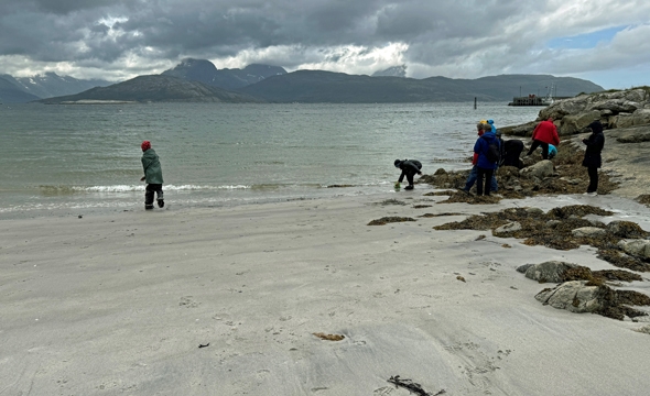Lek i fjæra på Ferie for alle