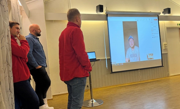 Marcus Kvitflo Andersen deltok på den sosiale samlingen på Teams, og han orienterte om arbeidet for barn og ungdom i Bodø Røde Kors.