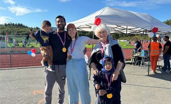 Lagene består av deltakere fra flere generasjoner