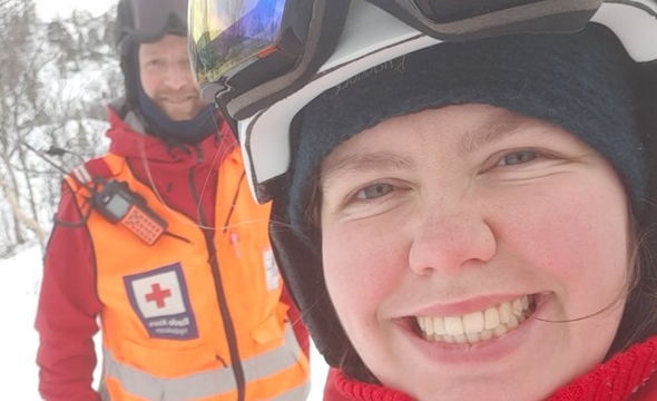 Adeline Therese Tømmerbakk Sjursheim er korpsleder i Hjelpekorpset