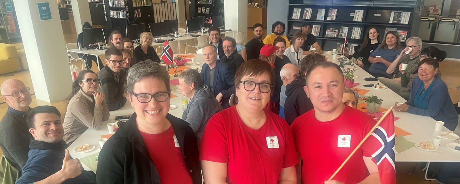 Lån en bodøværing feiret tiårsjubileum nylig. Fra venstre Cordula Karich, Tone Magnussen og Bruno Quadros. Foto: Vera Isachsen.