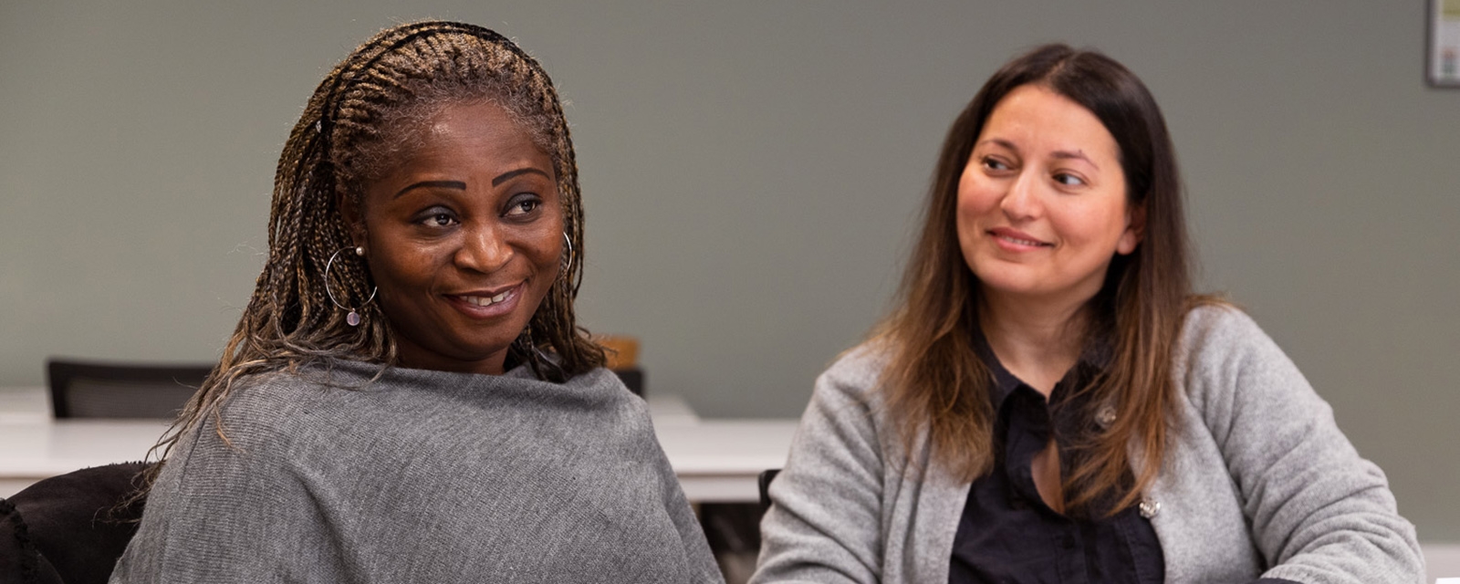 To kvinner på Stella kvinnesenter