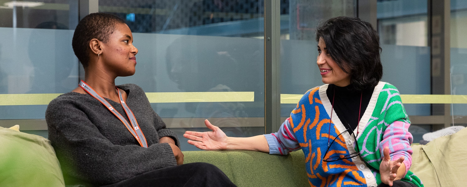 frivillig og deltaker på norsktrening