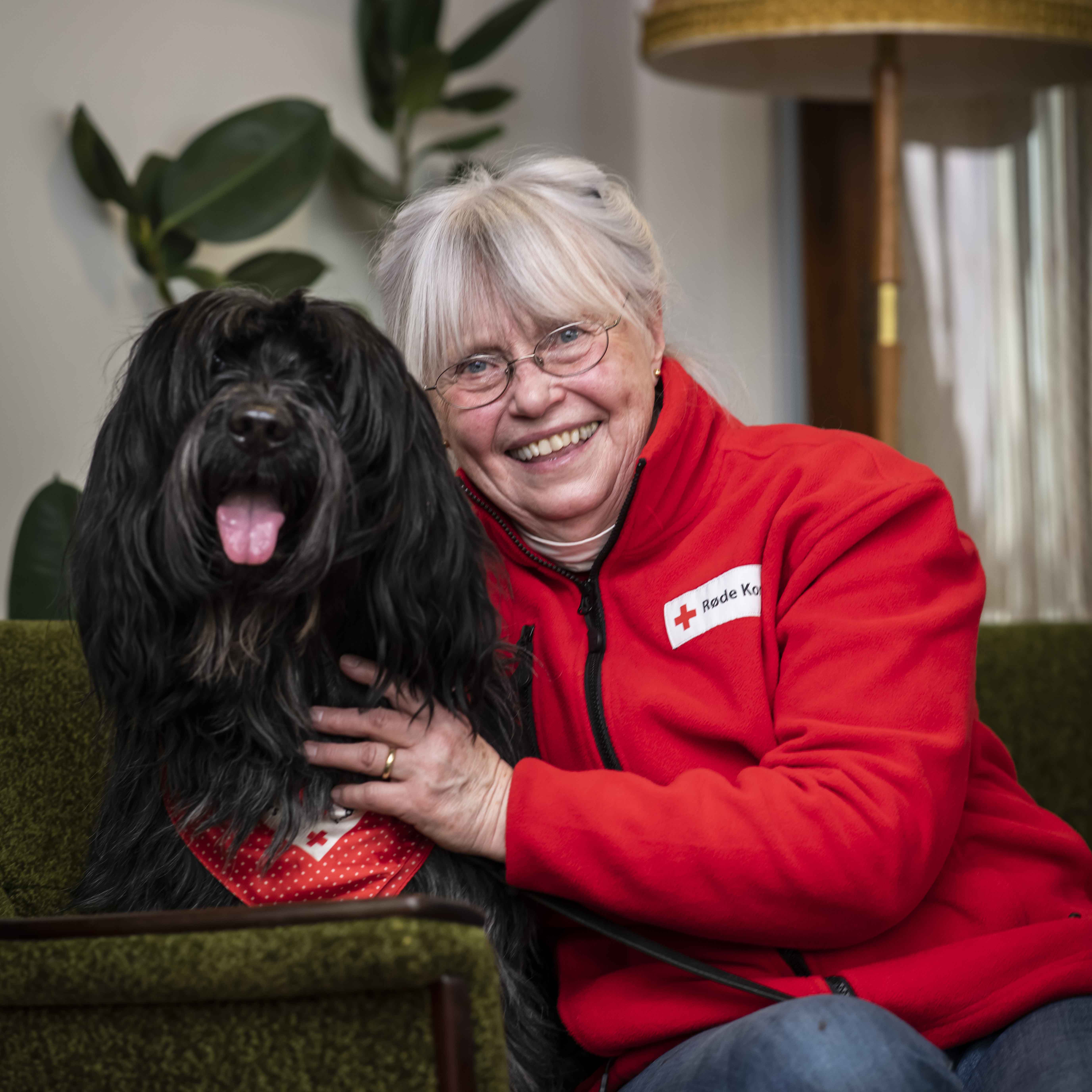 woman who is a volunteer in the oslo red cross