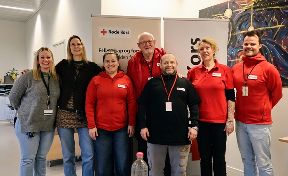 gruppebilde av frivillige og innsatte