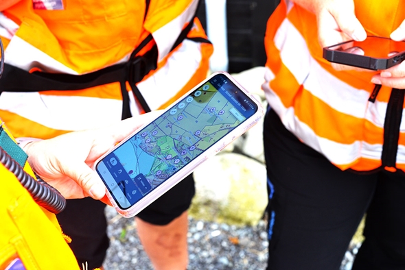 Mobiltelefon med kart