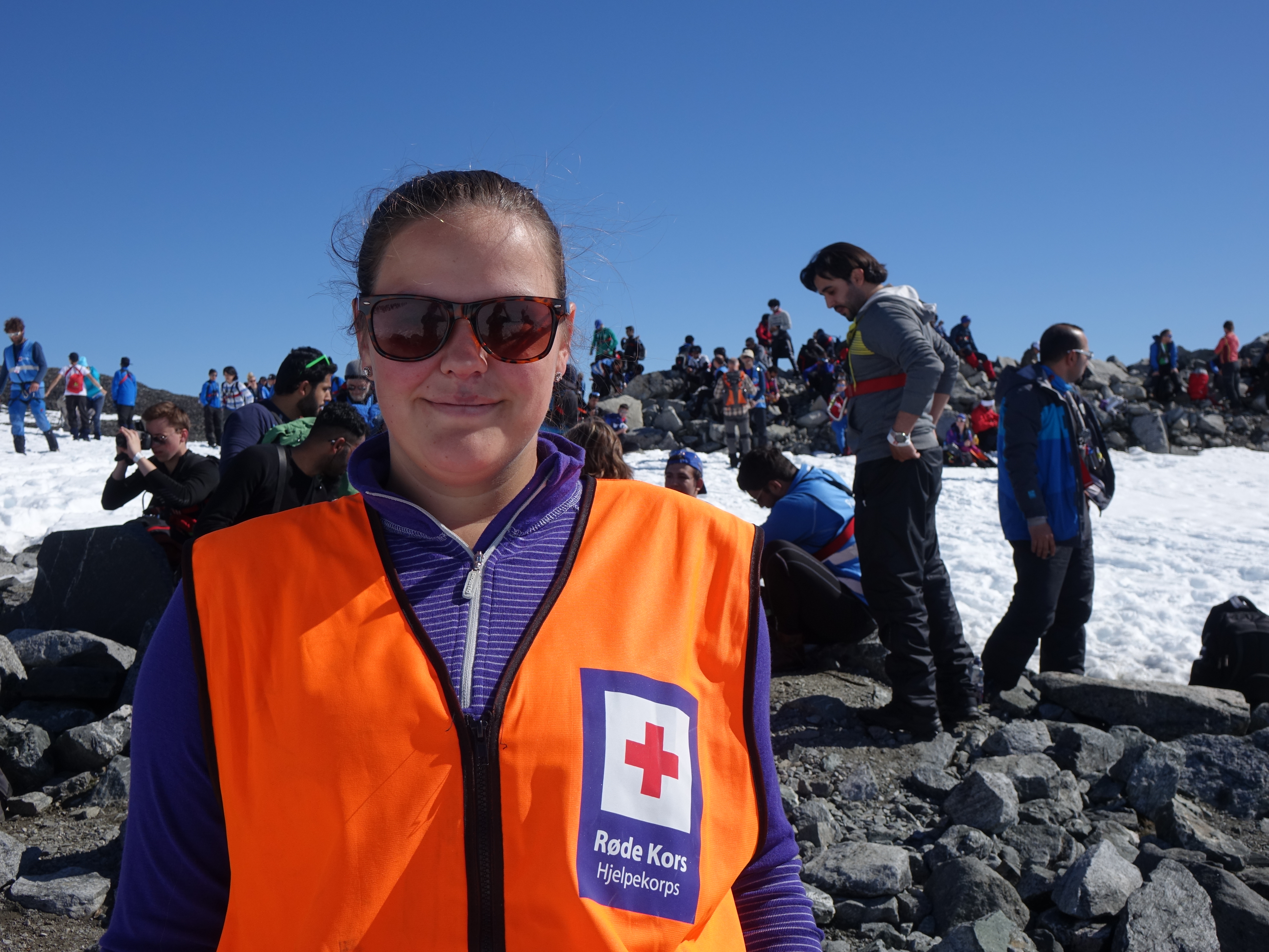 Veronica Hilde, Hjelpekorps