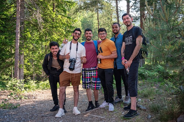 6 spreke gutar i skogen