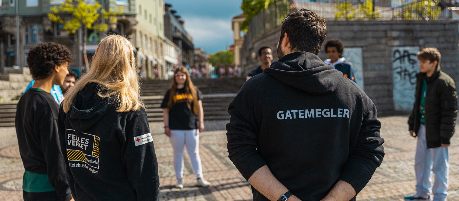 Gatemegling har workshop ute.