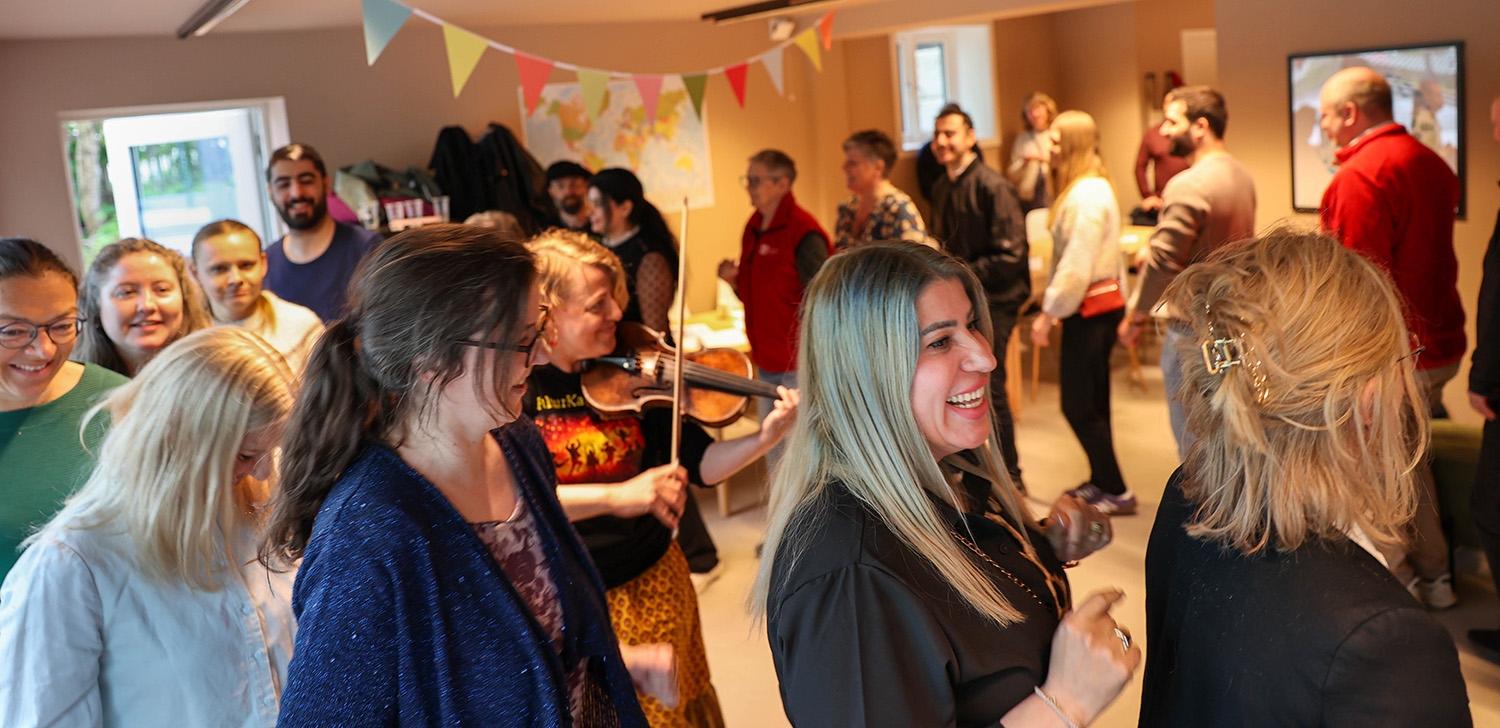 Dans ved åpningsfesten til Mosaikk -åpen møteplass.