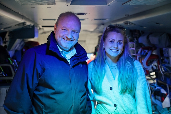 Thomas Enoksen, styreleder i Trondheim Røde Kors og Regine Berglund daglig leder i Bodø Røde Kors.