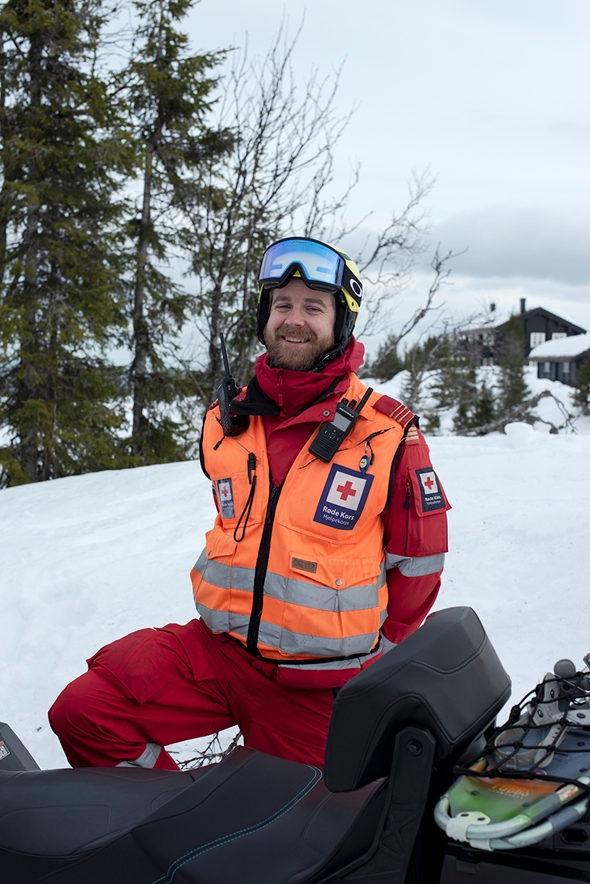 Sondre Rølnes Rustad med scooter