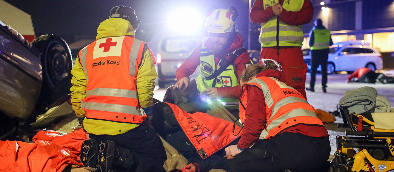 Viser en førstehjelpssituasjon