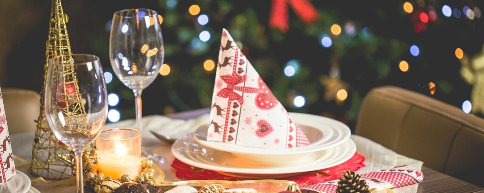 Et pent dekket bord for julen