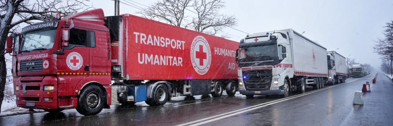 Flere store lastebilder fra Røde Kors