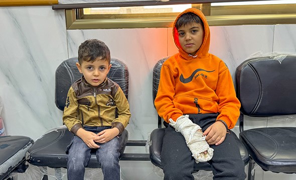 Foad og Javad på helseklinikk i Aleppo.