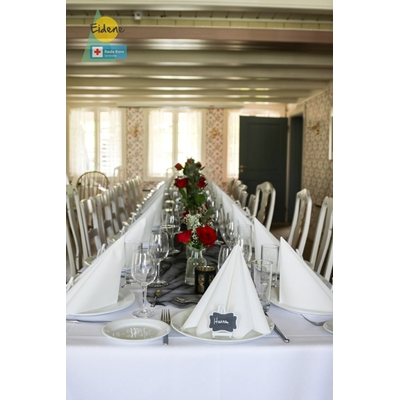 Selskapsbord gamlehuset