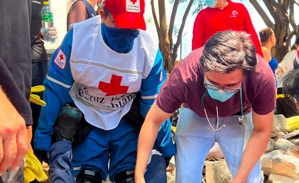 Frivillige hjelper skadede i Colombia