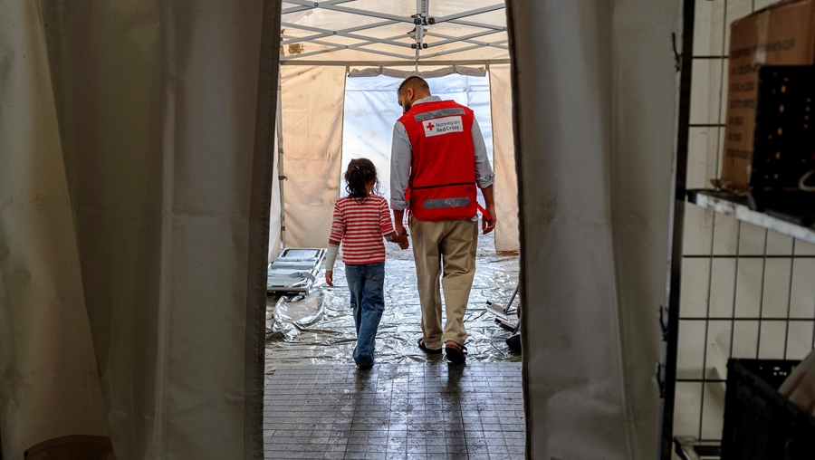 Lita jente leies av helsepersonell