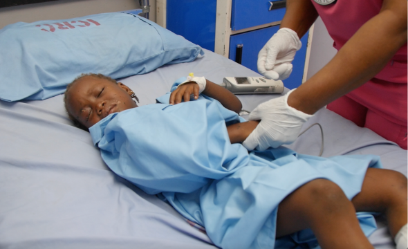 Jente på 5 år får behandling på sykehus